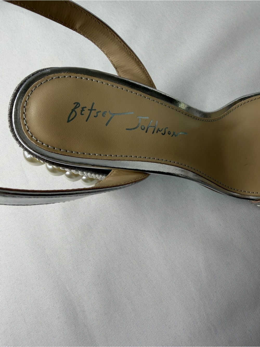 Betsey Johnson Lexi Silver Pearl-Embellished Block Heels Size 8 - Picture 3 of 8